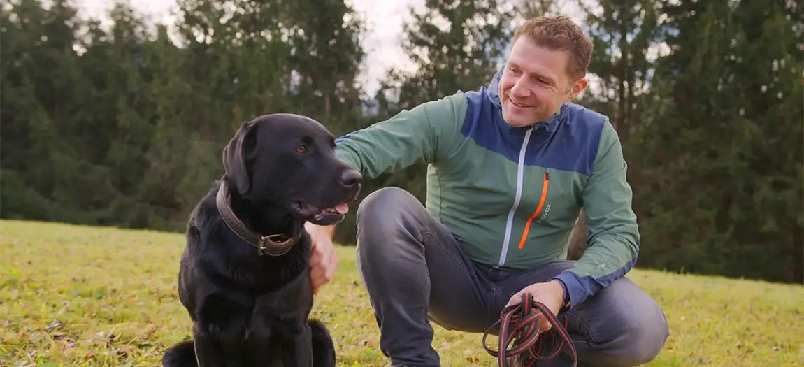 Bernd Cresnar mit Hund